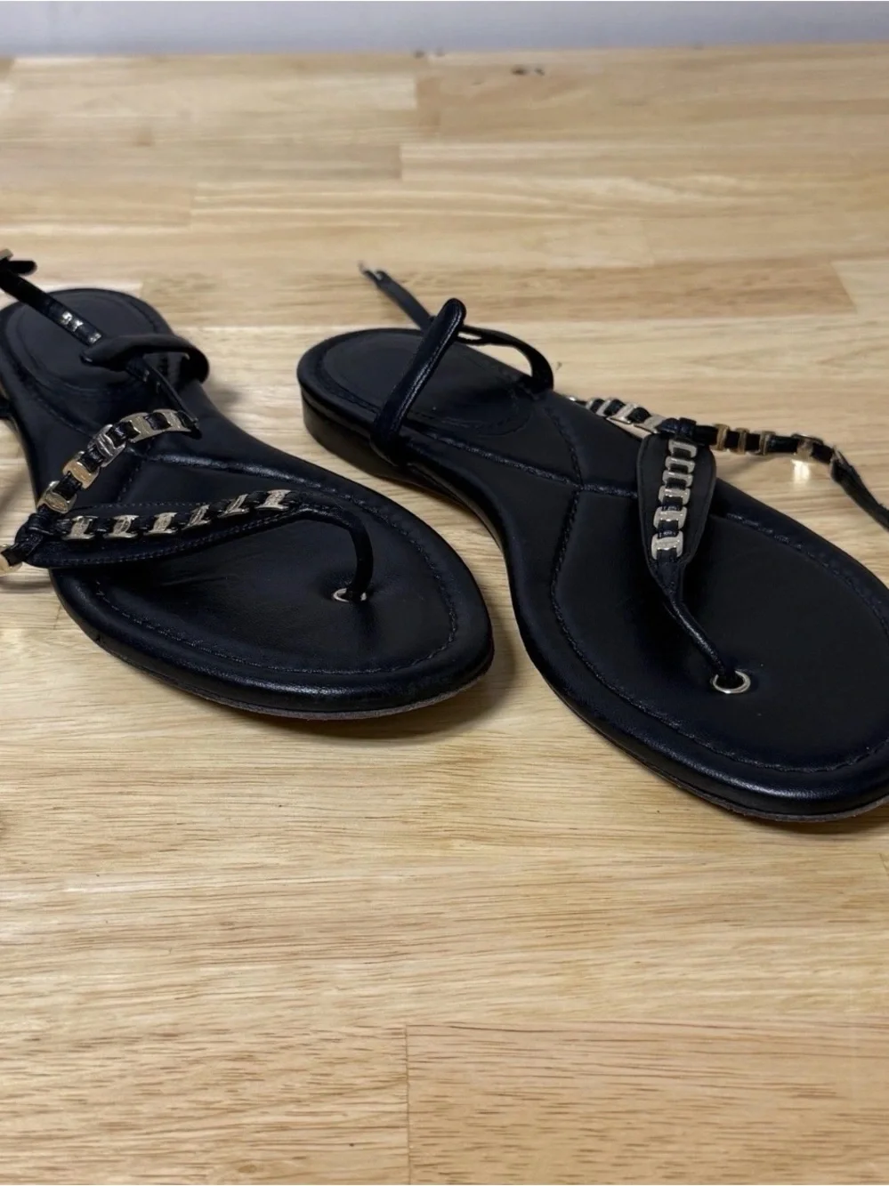 SALVATORE FERRAGAMO READ Tahiti Sandal, 8 C,Shoe,ITALY,LOGO,Shoe,Black Leather